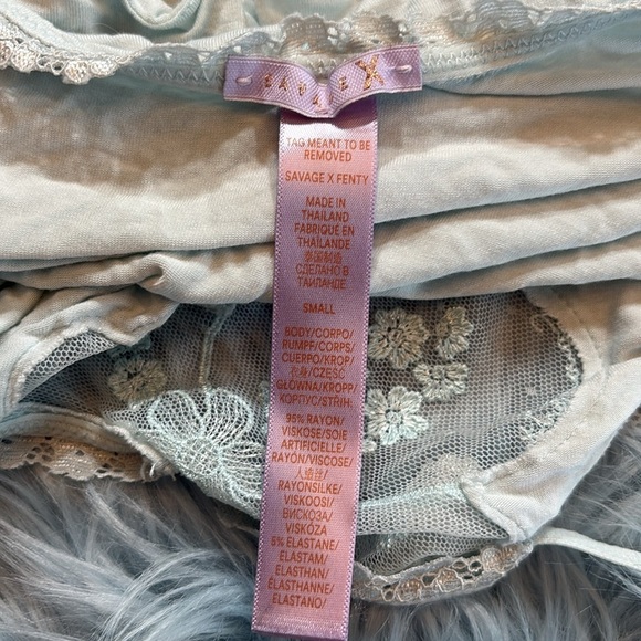 Savage X Fenty Peek Behind Lace Crop Cami Sz S - Picture 9 of 9